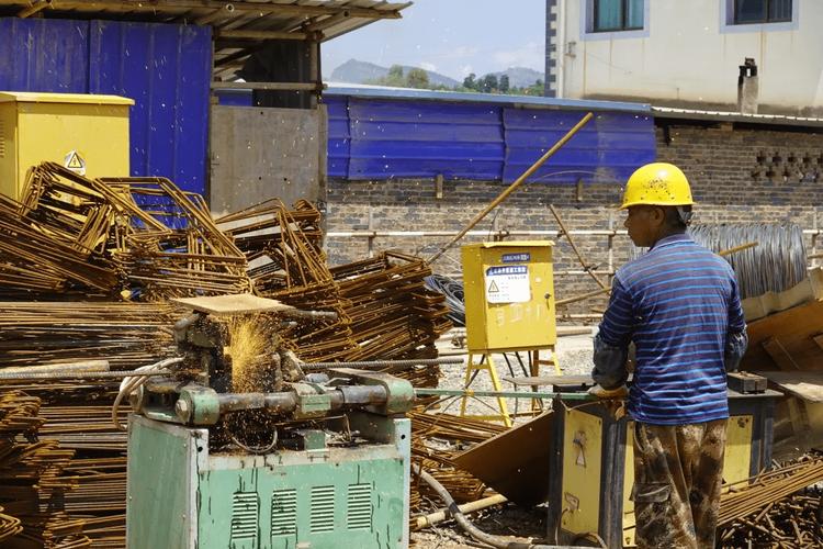 新工艺助力新基建 直击弥蒙高铁开远南站建设现场与开远网站建设新篇章